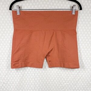 Set Active Orange‎ High Rise Seamless Bike Shorts